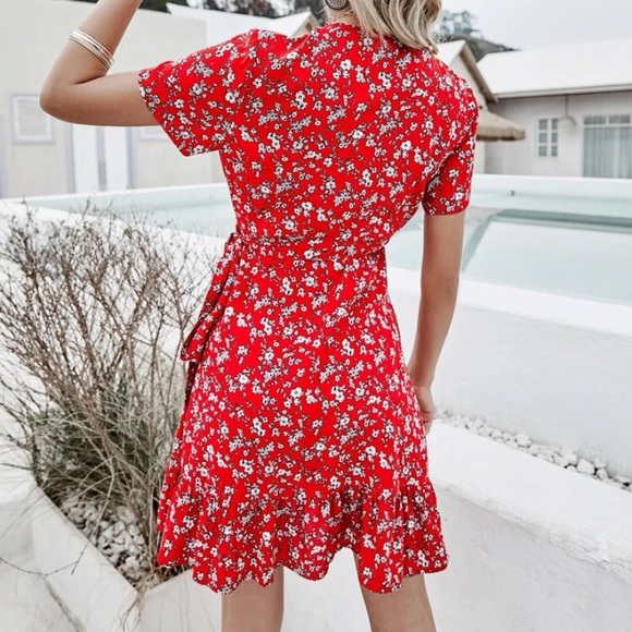 NWOT red dress with flowers - Picture 2 of 3